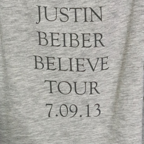Justin Bieber Believe Tour Crop Tank Top Gray Beauty and a Beat Graphic Print - Picture 4 of 4